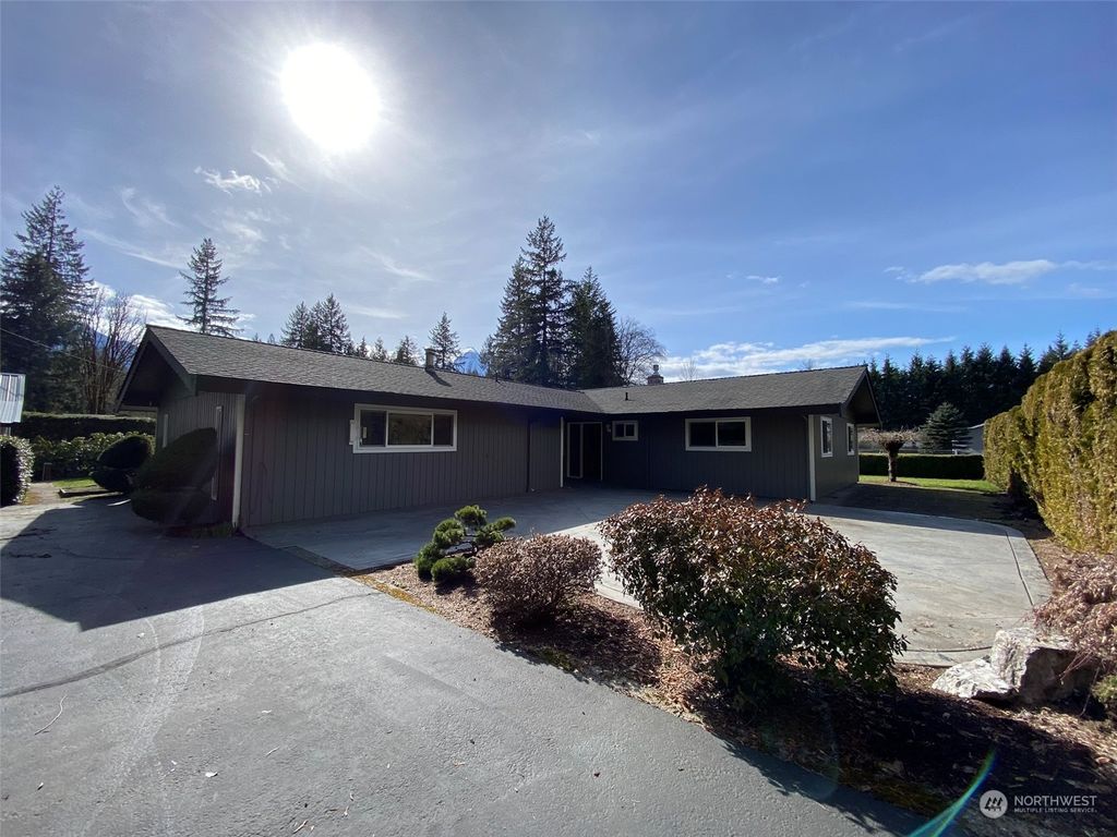 Photo of 30712 Giles Road, Darrington, WA 98241 (MLS # 2208435)