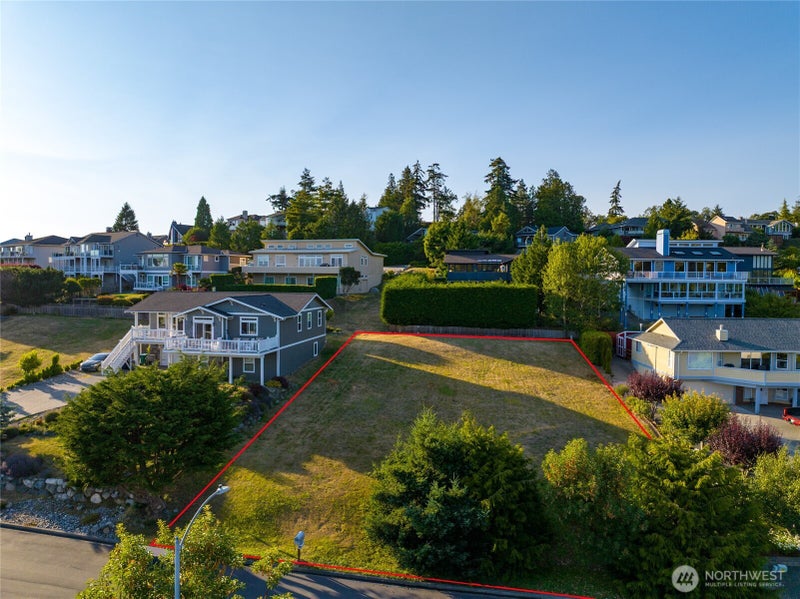 4512 Queen Ann Way