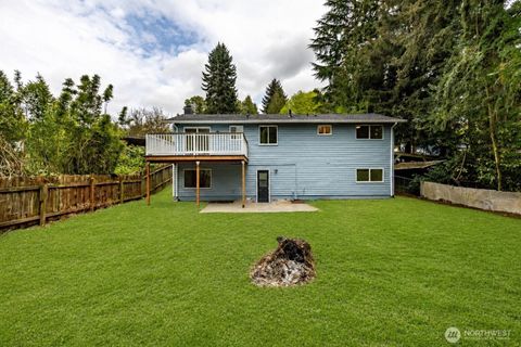 Photo of 9439 11th Avenue SW, Seattle, WA 98106 (MLS # 2511978)