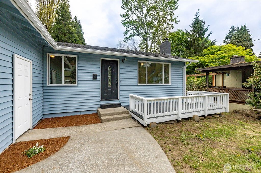 Photo of 9439 11th Avenue SW, Seattle, WA 98106 (MLS # 2511978)