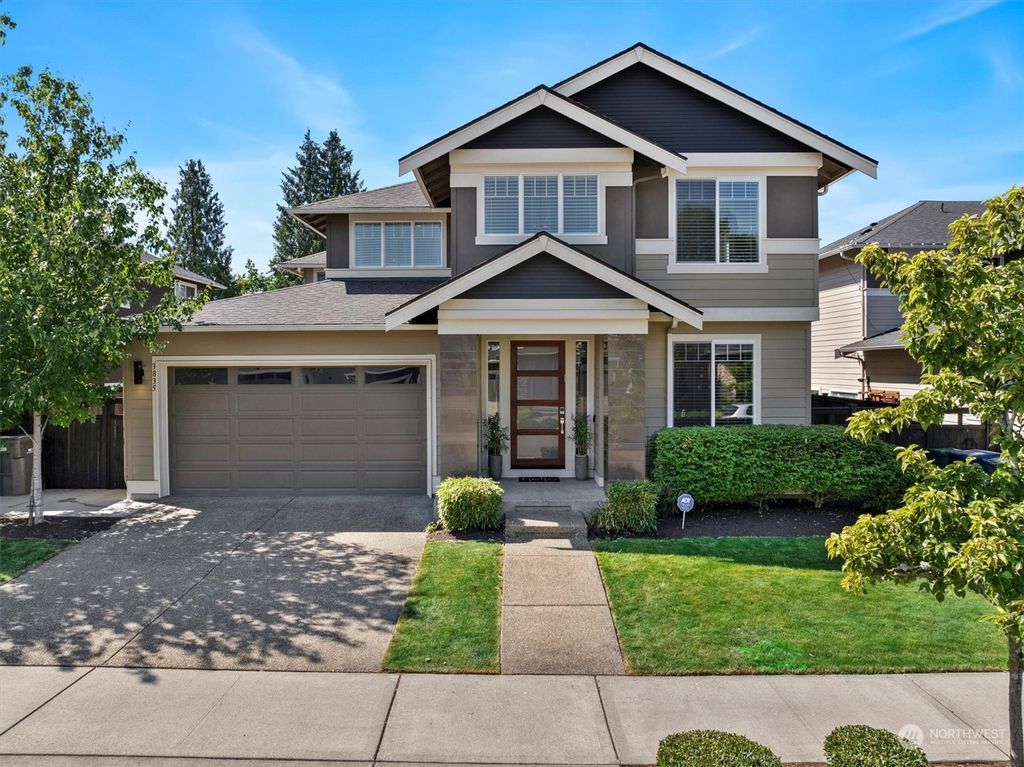 Photo of 3835 NE 24th Court, Renton, WA 98056 (MLS # 2265297)
