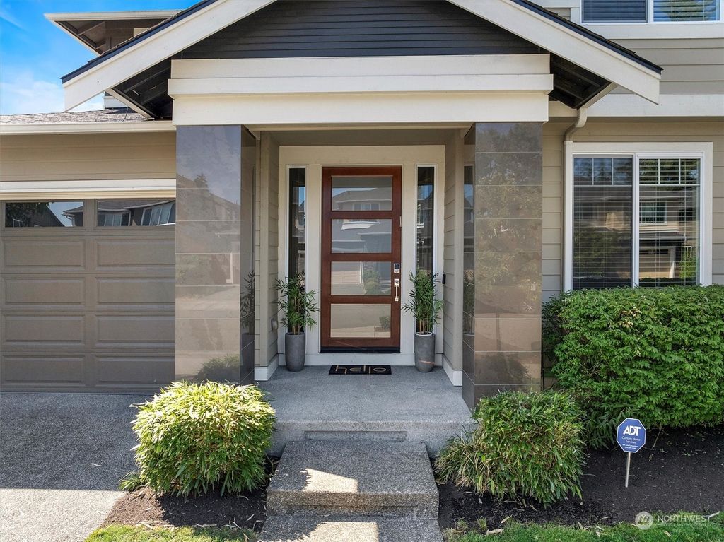 Photo of 3835 NE 24th Court, Renton, WA 98056 (MLS # 2265297)