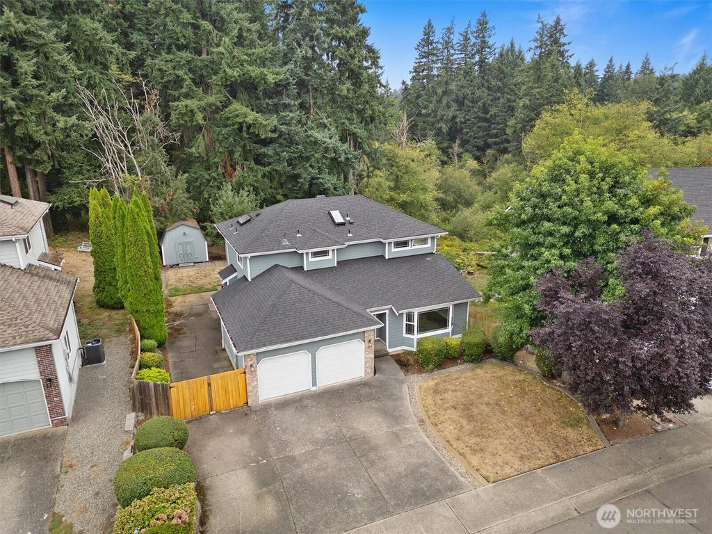 Photo of 1916 S 379th St St, Federal Way, WA 98003 (MLS # 2434742)