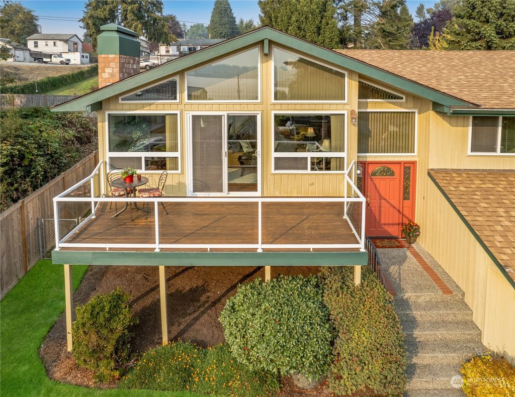 Photo of 11908 1/2 N Lakeshore Drive, Lake Stevens, WA 98258 (MLS # 2004173)