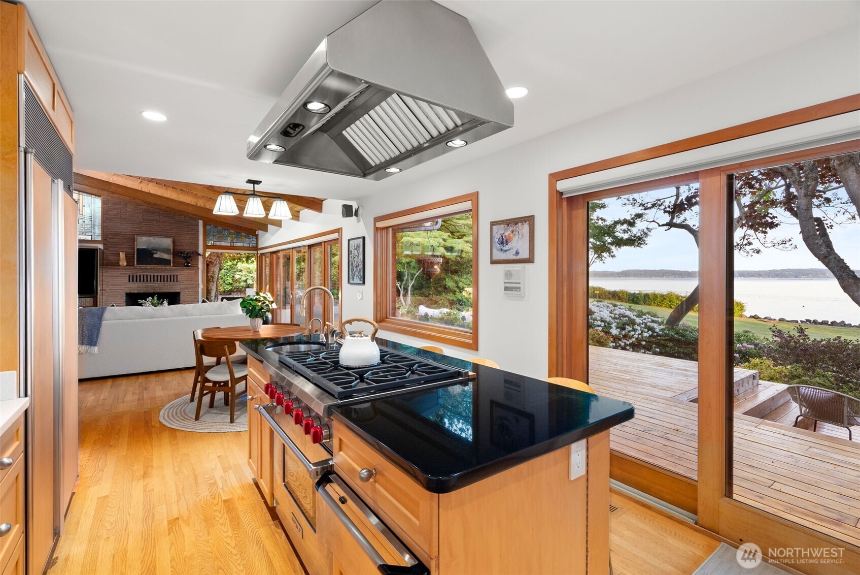 112 Merridith Street