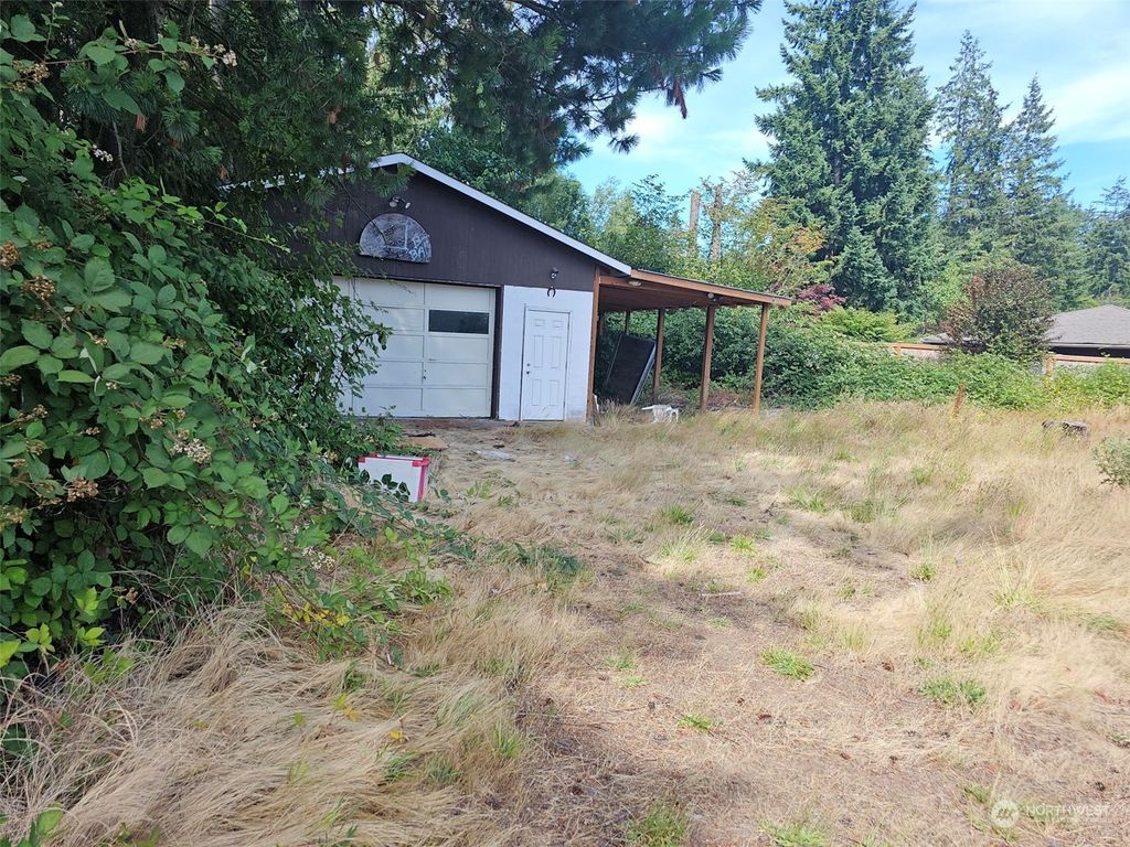 Photo of 12321 4th Drive SE, Everett, WA 98208 (MLS # 2143417)