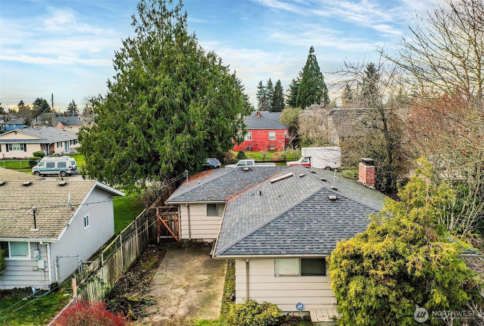 7233 Tacoma Avenue S