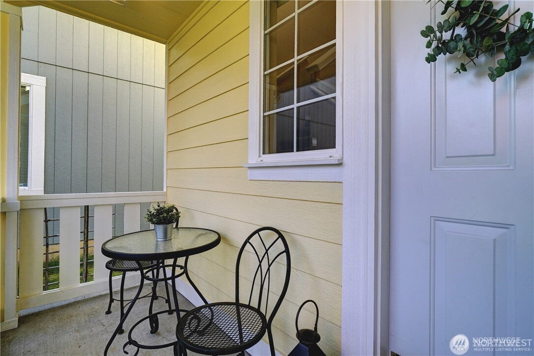 2702 9th SE