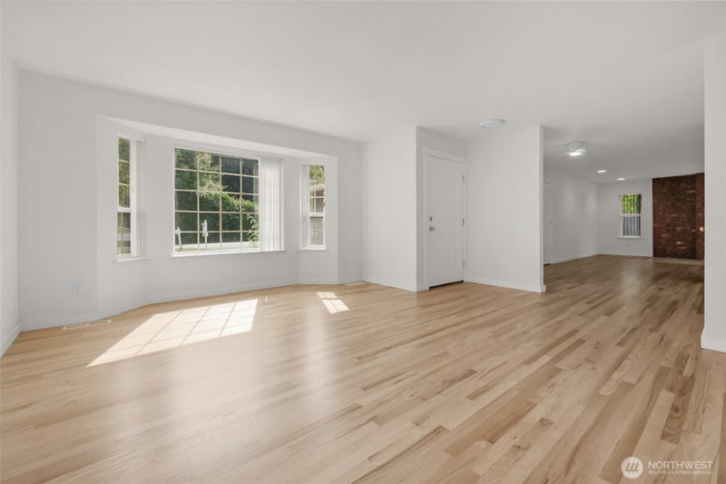 8405 319th Street NW