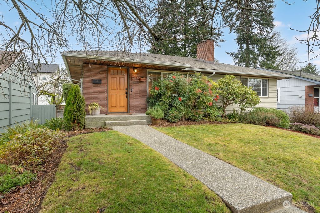 Photo of 7532 28th Avenue SW, Seattle, WA 98126 (MLS # 2320972)