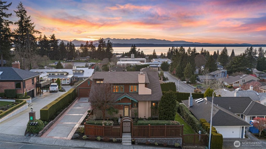 Photo of 647 9th Avenue N, Edmonds, WA 98020 (MLS # 2487256)