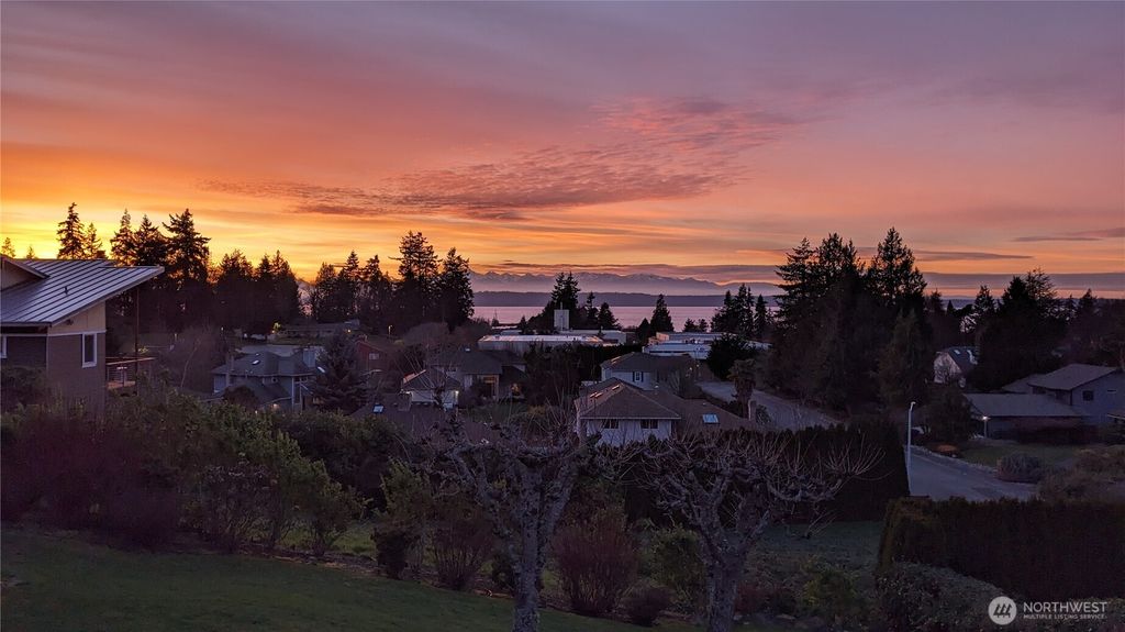 Photo of 647 9th Avenue N, Edmonds, WA 98020 (MLS # 2487256)