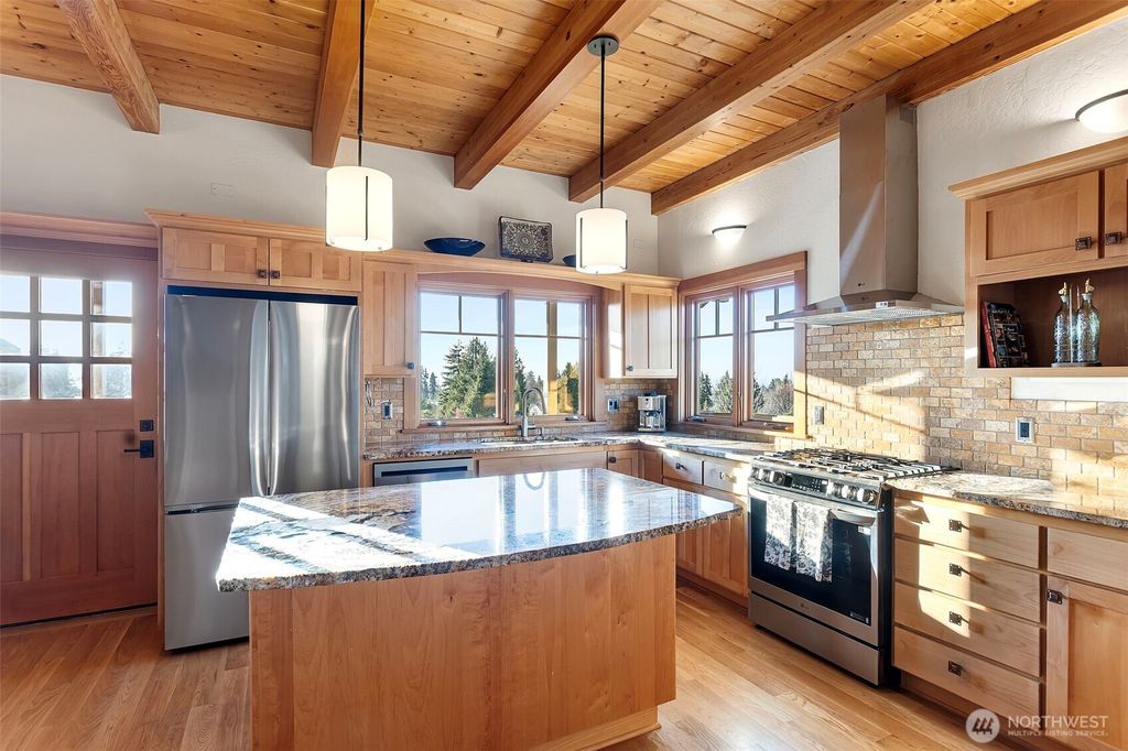 Photo of 647 9th Avenue N, Edmonds, WA 98020 (MLS # 2487256)