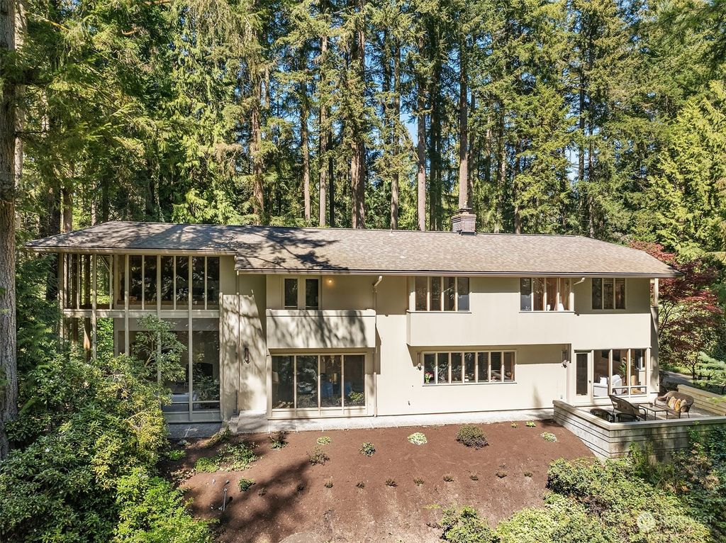 Photo of 4270 132nd Avenue NE, Bellevue, WA 98005 (MLS # 2229637)