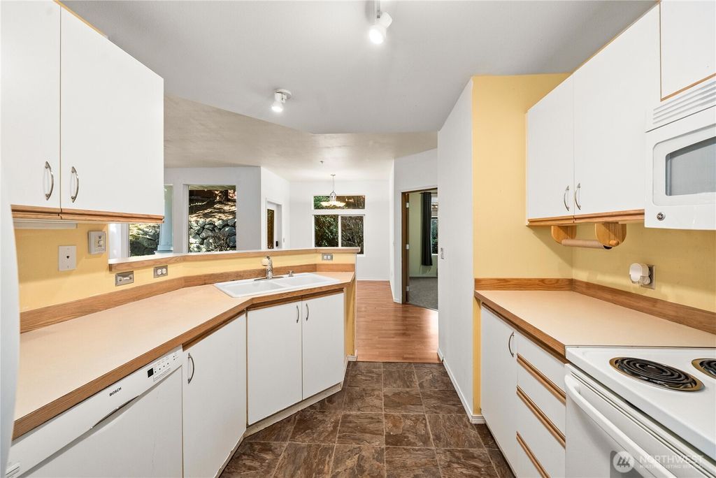 Photo of 4020 S 222nd Place #101, Kent, WA 98032 (MLS # 2479749)