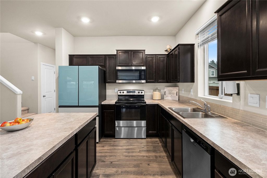 Photo of 18785 Lipoma Place E, Puyallup, WA 98374 (MLS # 2479053)