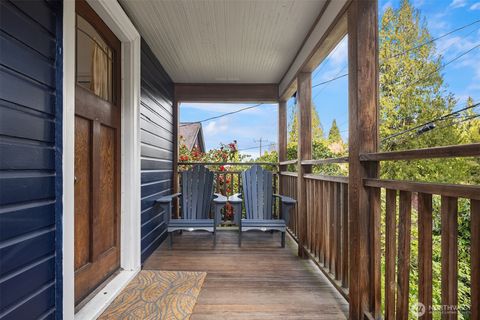 9213 25TH Avenue NE Seattle WA 98115