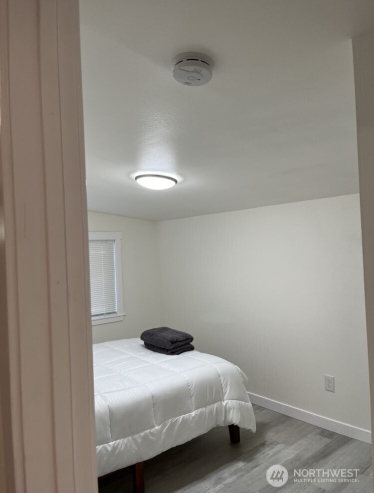 Bellevue, Washington 98006, United States, 4 Bedrooms Bedrooms, ,2 BathroomsBathrooms,Residential,Active,114245