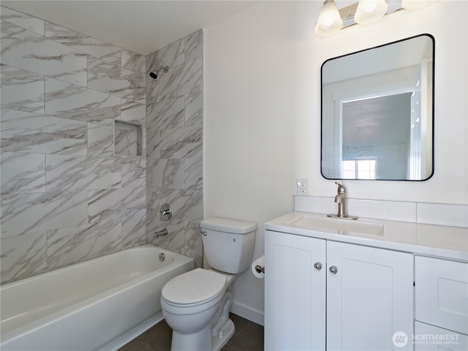 Bellevue, Washington 98006, United States, 4 Bedrooms Bedrooms, ,2 BathroomsBathrooms,Residential,Active,114245