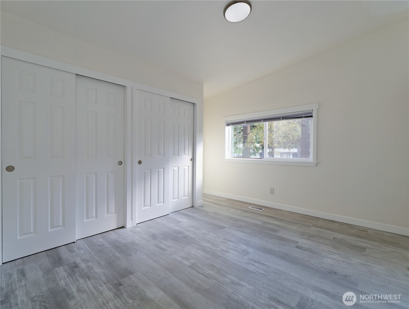 Bellevue, Washington 98006, United States, 4 Bedrooms Bedrooms, ,2 BathroomsBathrooms,Residential,Active,114245