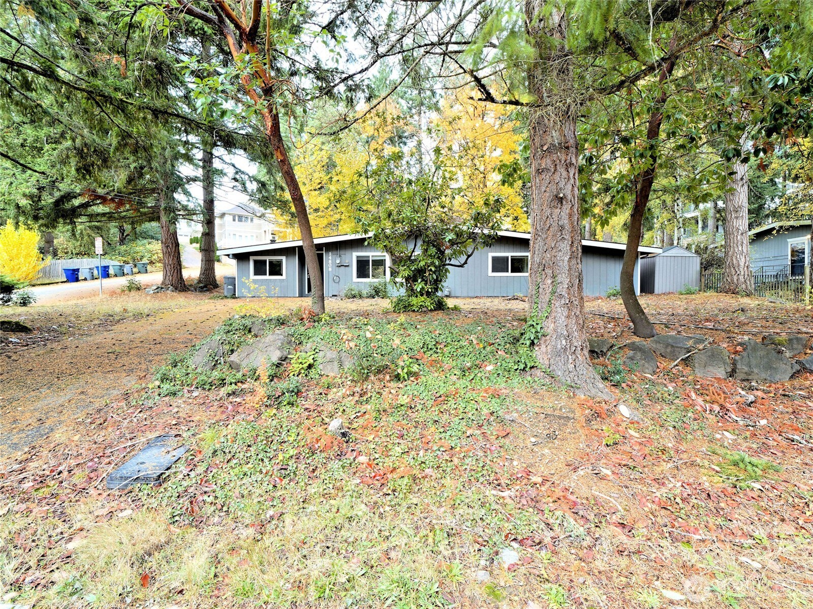 Bellevue, Washington 98006, United States, 4 Bedrooms Bedrooms, ,2 BathroomsBathrooms,Residential,Active,114245