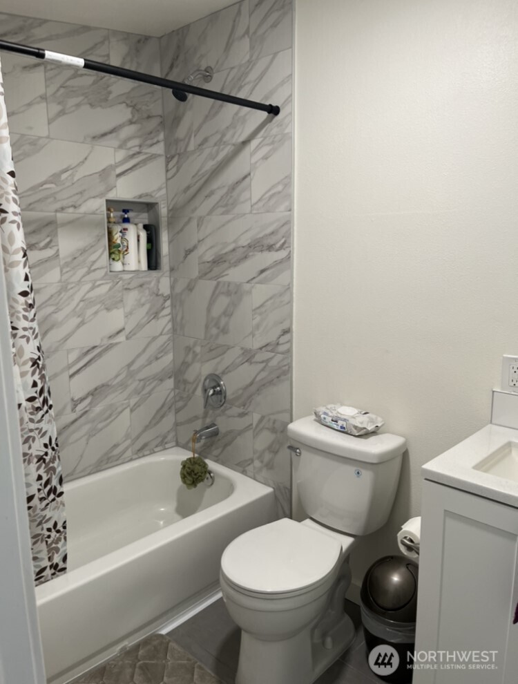 Bellevue, Washington 98006, United States, 4 Bedrooms Bedrooms, ,2 BathroomsBathrooms,Residential,Active,114245