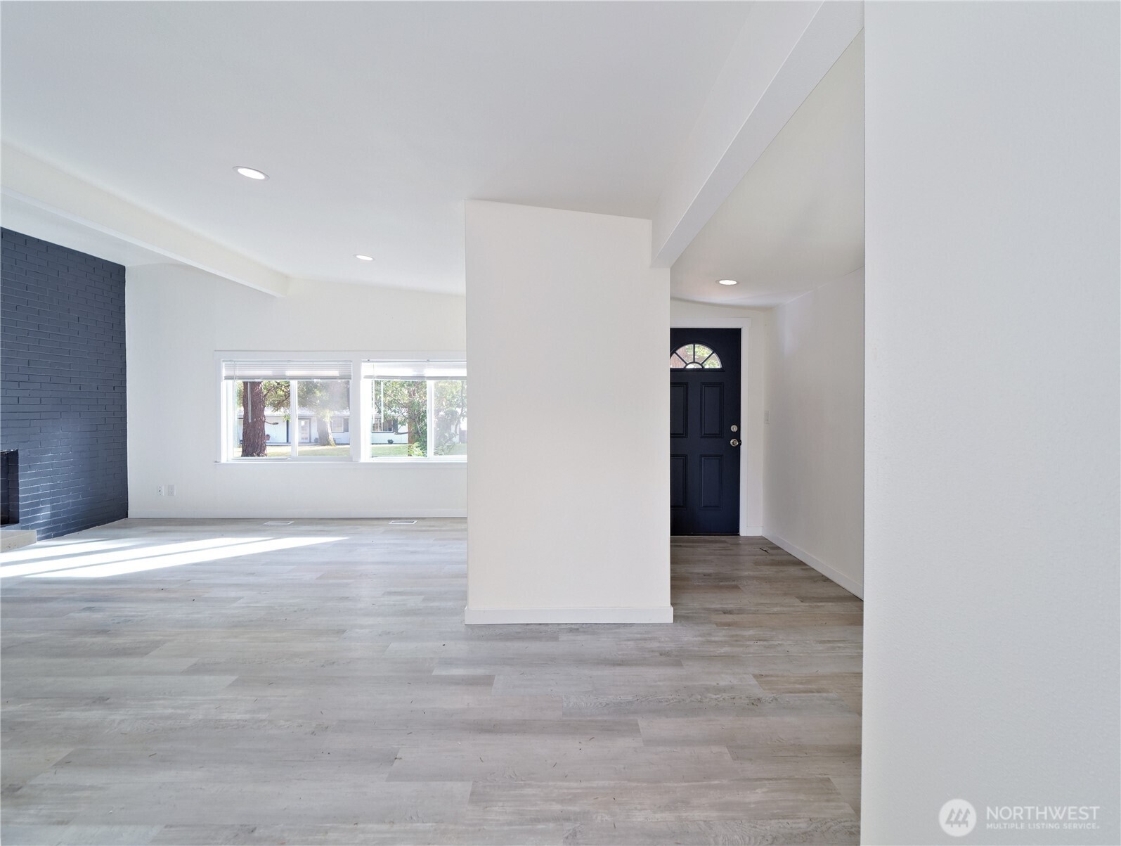 Bellevue, Washington 98006, United States, 4 Bedrooms Bedrooms, ,2 BathroomsBathrooms,Residential,Active,114245