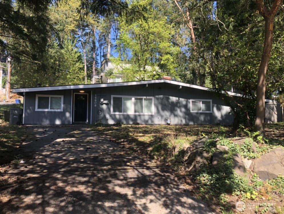 Bellevue, Washington 98006, United States, 4 Bedrooms Bedrooms, ,2 BathroomsBathrooms,Residential,Active,114245