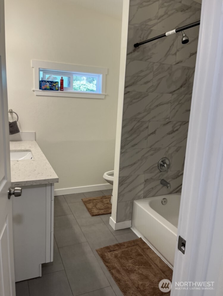 Bellevue, Washington 98006, United States, 4 Bedrooms Bedrooms, ,2 BathroomsBathrooms,Residential,Active,114245