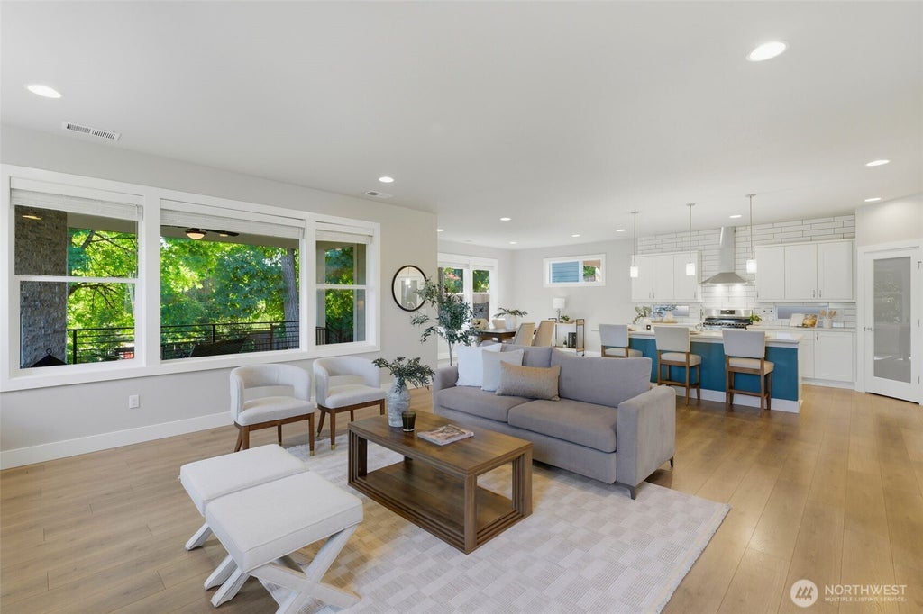 Photo of 7204 Sinclair Avenue, Gig Harbor, WA 98335 (MLS # 2543035)