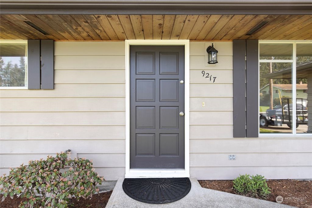 Photo of 9217 Baring Way, Everett, WA 98208 (MLS # 2061457)