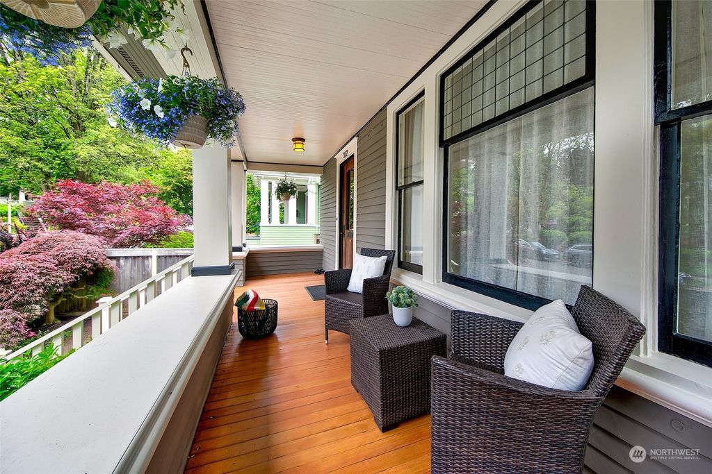 Photo of 312 32nd Avenue, Seattle, WA 98122 (MLS # 2075361)