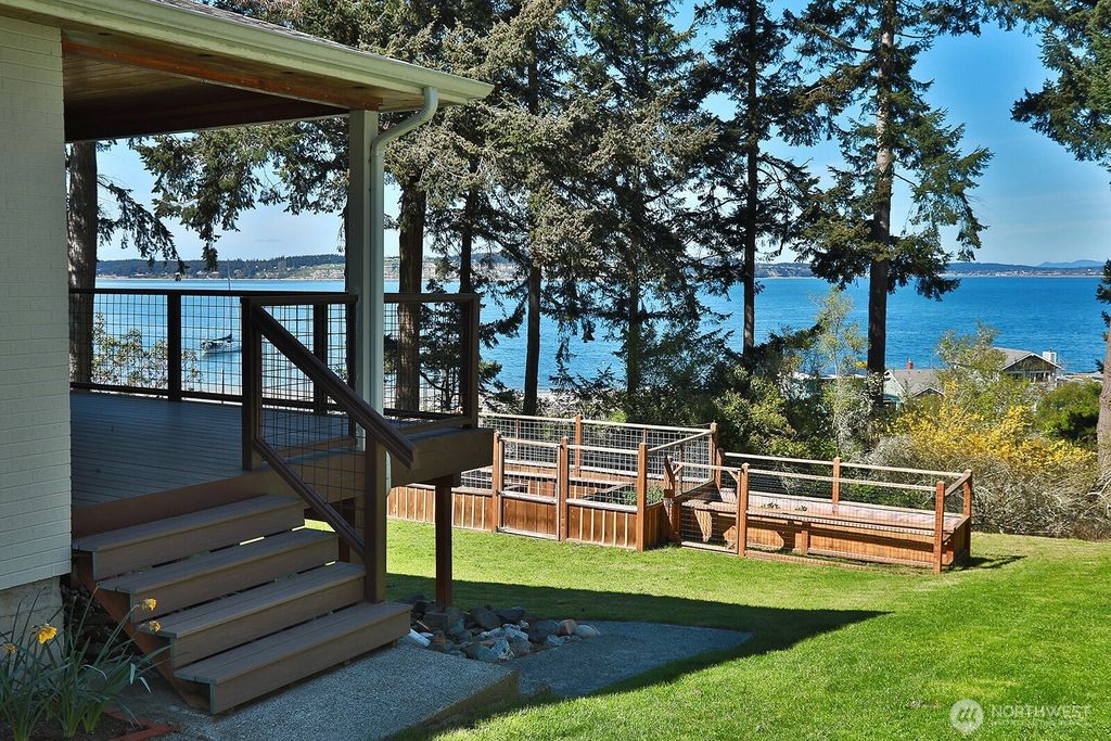 Photo of 260 Rhodena Drive, Coupeville, WA 98239 (MLS # 2503509)