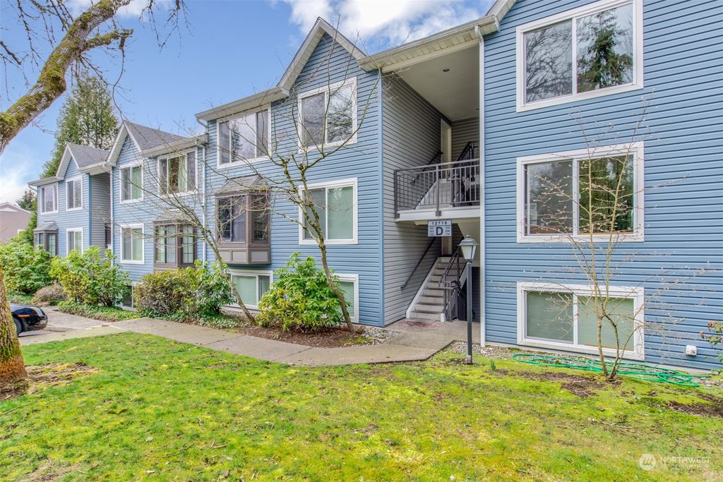Photo of 12716 NE 144th Street #D304, Kirkland, WA 98034 (MLS # 2045108)