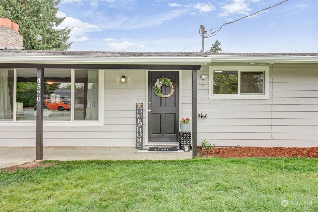 Photo of 4520 94th Place NE, Marysville, WA 98270 (MLS # 2143285)