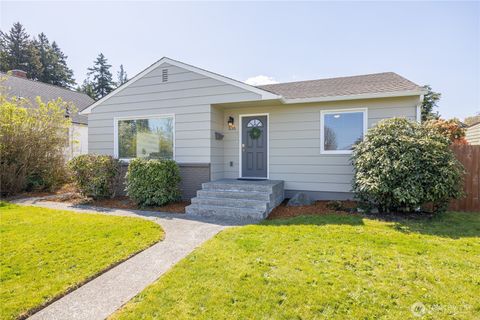 530 E 3rd Street, Port Angeles, WA 98362 - MLS#: 2366499