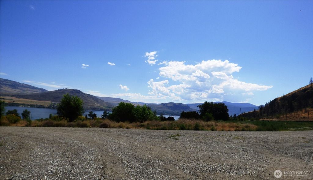 Photo of 17 Swann Lane, Oroville, WA 98844 (MLS # 2514882)