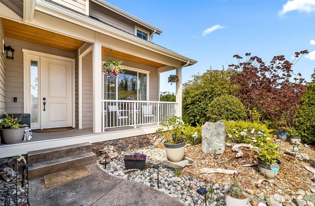 Photo of 33 Zermatt Court, Camano Island, WA 98282 (MLS # 2520473)
