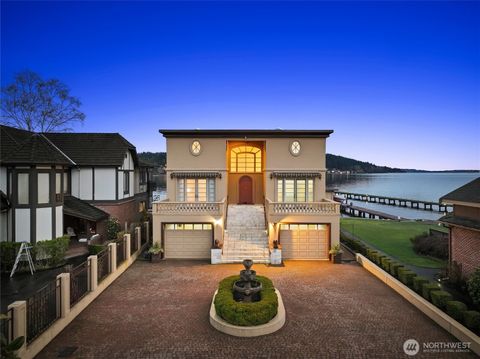 4701 NE Shore Place Lake Forest Park WA 98155