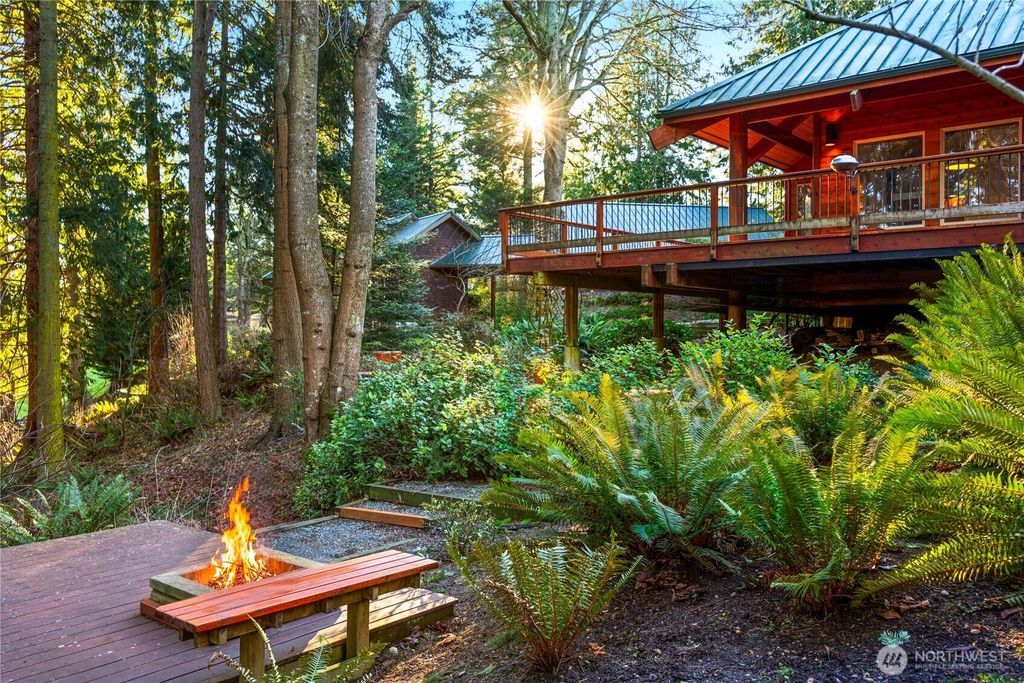 Photo of 2204 41st Street, Anacortes, WA 98221 (MLS # 2466667)