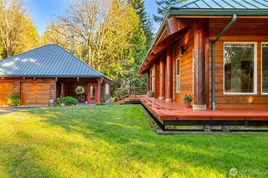 Photo of 2204 41st Street, Anacortes, WA 98221 (MLS # 2466667)