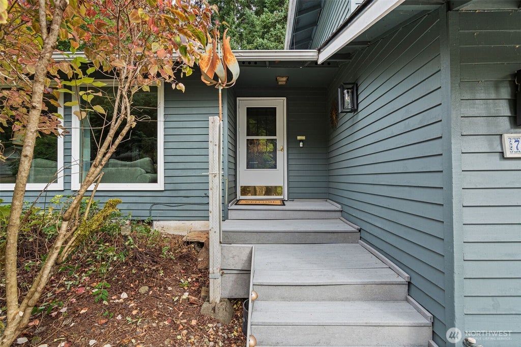 Photo of 7116 Alderwood Court SE, Lacey, WA 98503 (MLS # 2584185)