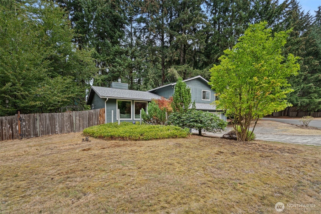Photo of 7116 Alderwood Court SE, Lacey, WA 98503 (MLS # 2584185)