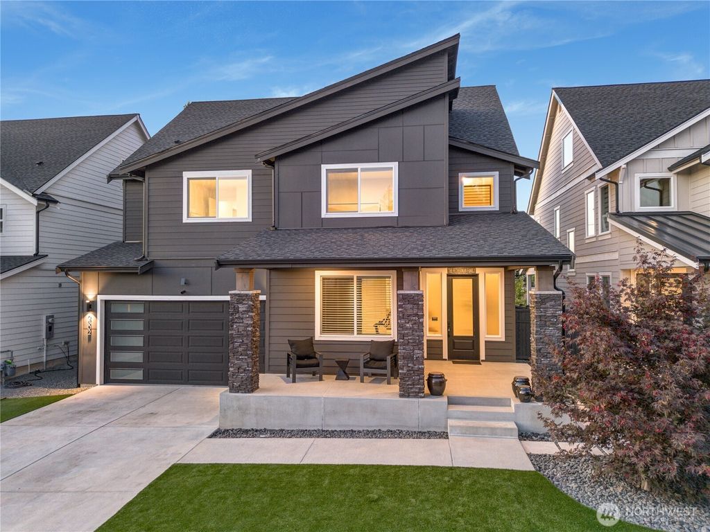 Photo of 2302 29th Street Pl SE, Puyallup, WA 98374 (MLS # 2549133)