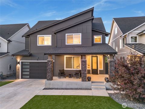 Photo of 2302 29th Street Pl SE, Puyallup, WA 98374 (MLS # 2549133)