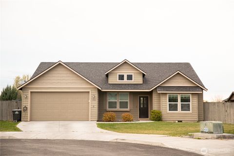 Photo of 1324 E Polk Court, Moses Lake, WA 98837 (MLS # 2502829)