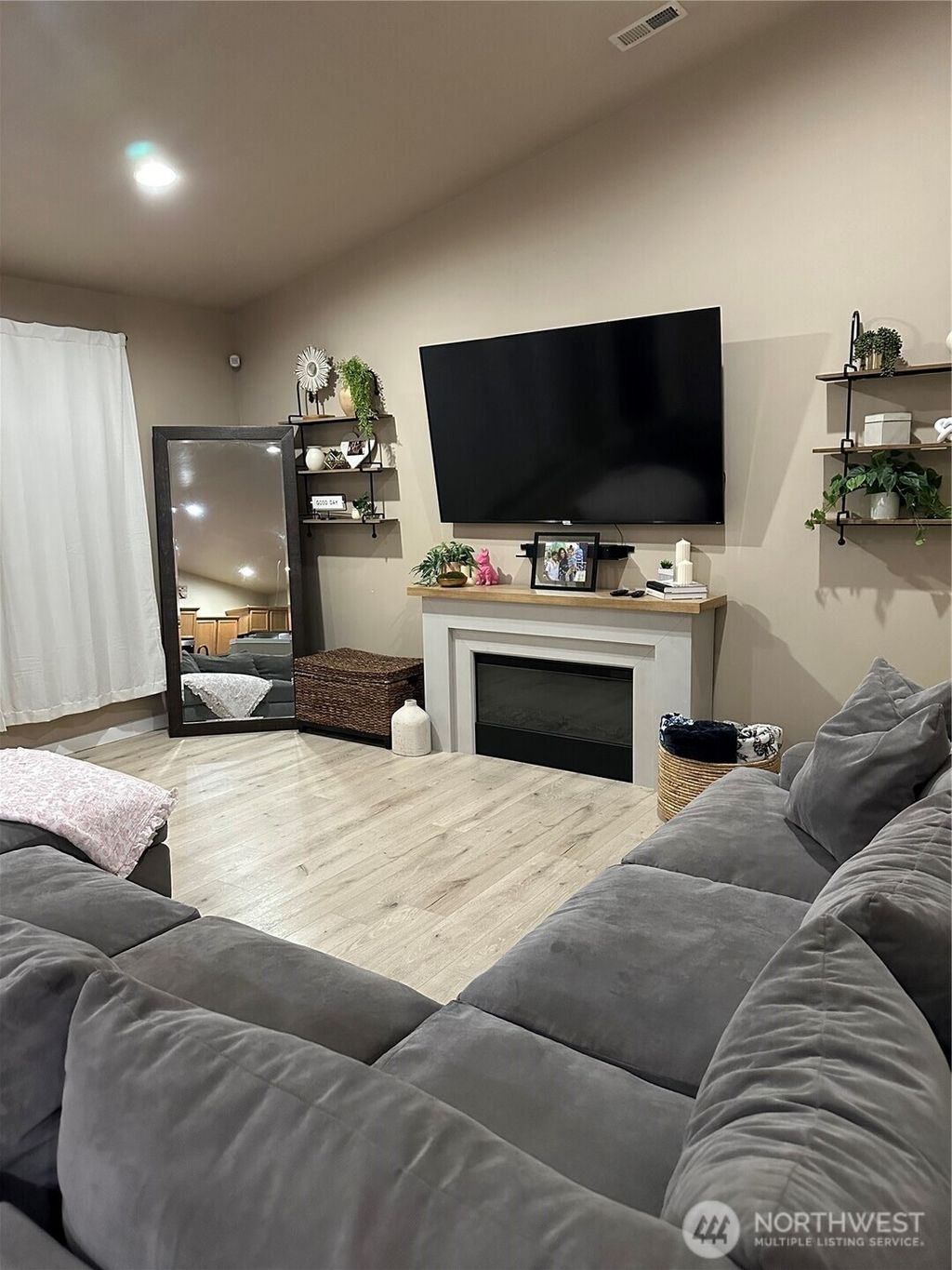 Photo of 1324 E Polk Court, Moses Lake, WA 98837 (MLS # 2502829)