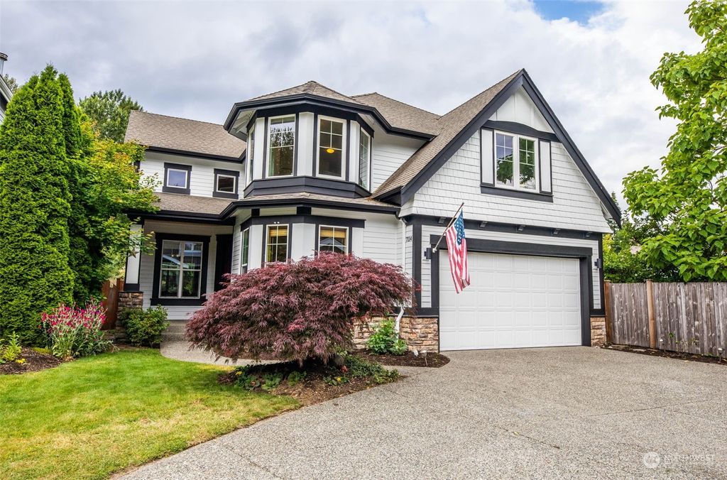 Photo of 7114 NE 167th Street, Kenmore, WA 98028 (MLS # 2240598)