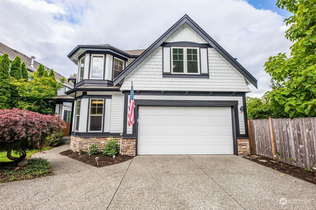 Photo of 7114 NE 167th Street, Kenmore, WA 98028 (MLS # 2240598)