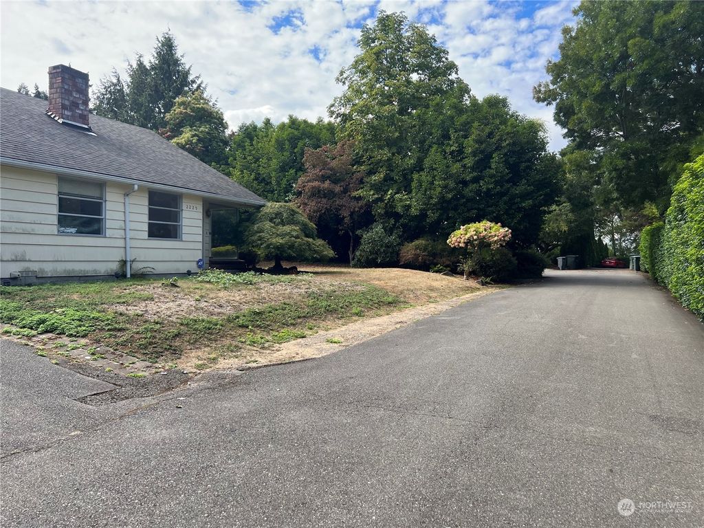 Photo of Medina, WA 98039 (MLS # 2183933)